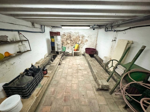 Eladó családi ház, Székesfehérvárott 79 M Ft, 4 szobás