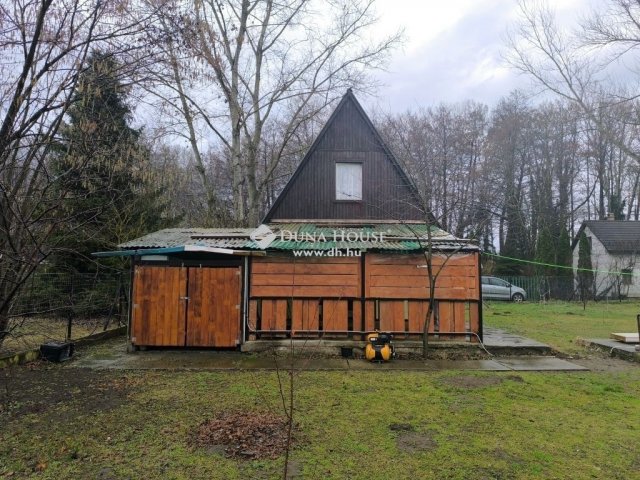Eladó családi ház, Vácegresen 29.9 M Ft, 3 szobás