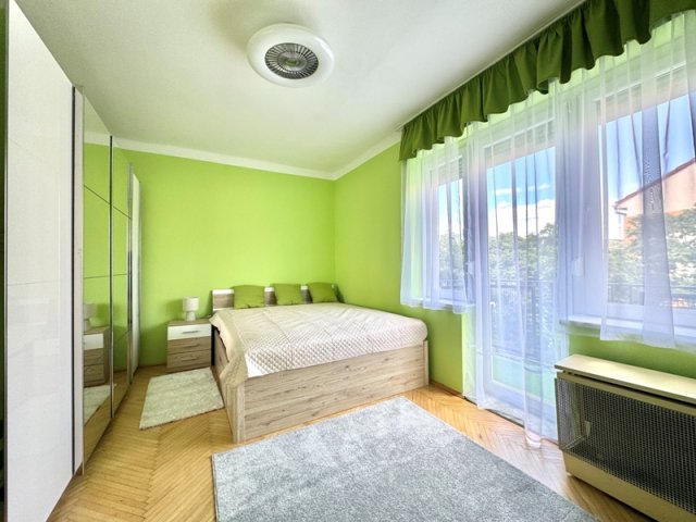 Kiadó téglalakás, albérlet, Pécsett 180 E Ft / hó, 2 szobás