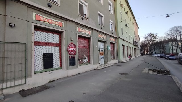 Eladó üzlethelyiség, Komlón 40.6 M Ft / költözzbe.hu