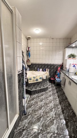 Eladó családi ház, Pécsett 99 M Ft, 3 szobás