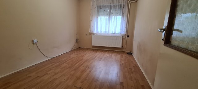 Eladó családi ház, Besenyődön 19.9 M Ft, 2 szobás