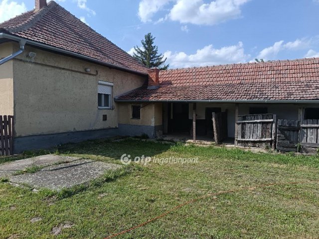 Eladó családi ház, Zsákán 12 M Ft, 2+1 szobás