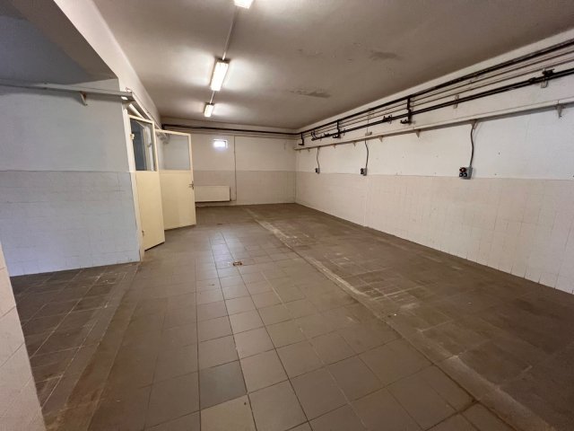 Kiadó ipari ingatlan, Nyíregyházán 190 E Ft / hó