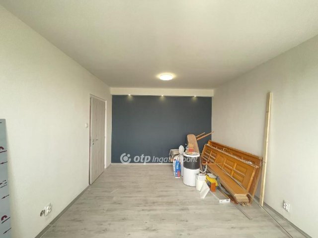 Eladó panellakás, Budapesten, XV. kerületben 49.9 M Ft