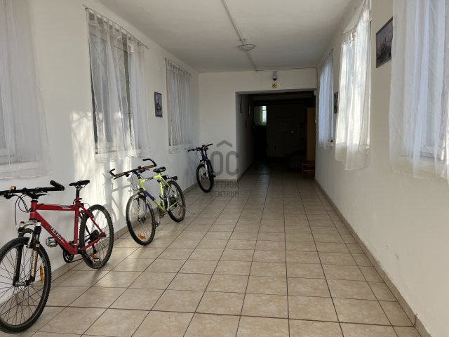 Eladó hotel, Várpalotán 899.99 M Ft / költözzbe.hu