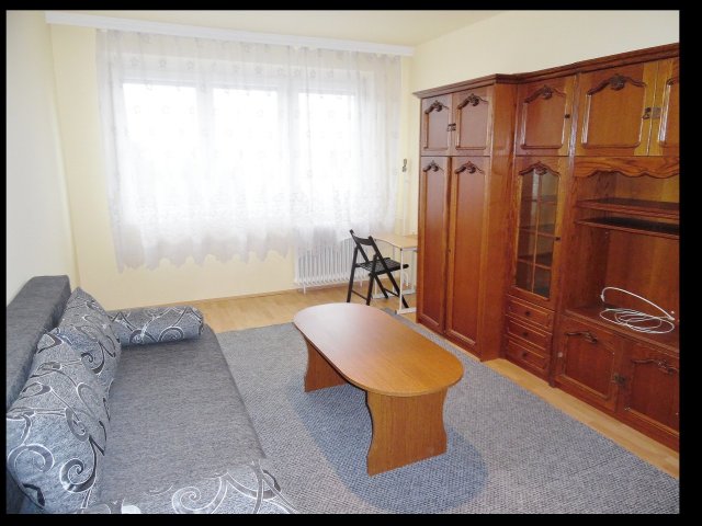 Kiadó panellakás, albérlet, Debrecenben 190 E Ft / hó, 3 szobás