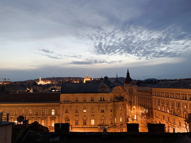 Kiadó téglalakás, albérlet, Budapesten, VI. kerületben