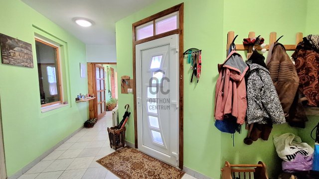 Eladó családi ház, Sióagárdon 36.4 M Ft, 4 szobás