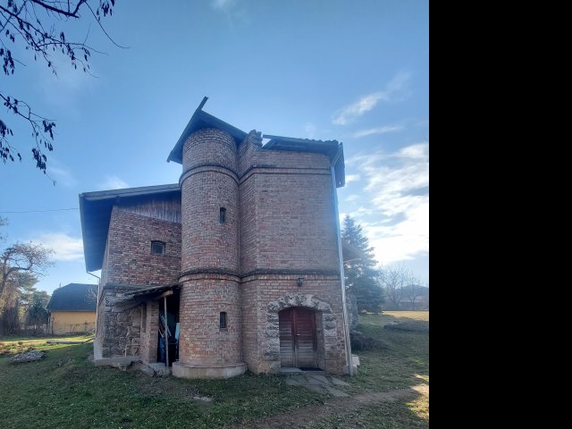 Eladó családi ház, Nyergesújfaluban 75 M Ft, 5 szobás