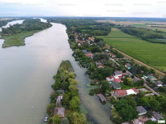 Eladó családi ház, Szigetszentmártonban 114.5 M Ft, 3 szobás