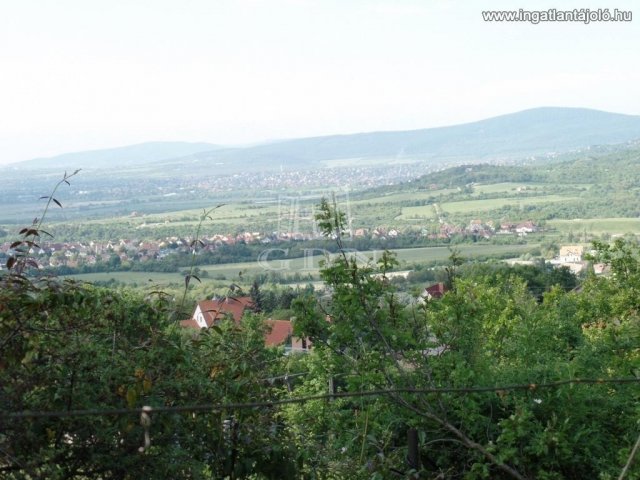 Eladó telek, Szentendrén 160 M Ft / költözzbe.hu