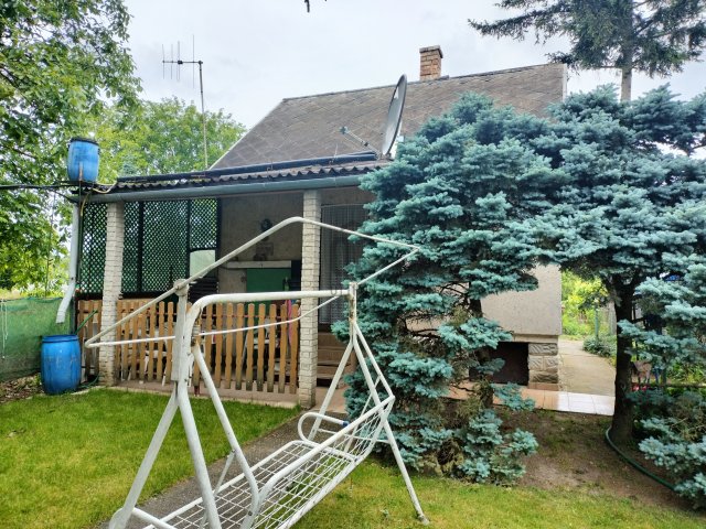 Eladó családi ház, Győrött 23.99 M Ft, 2 szobás