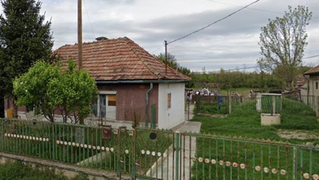 Eladó családi ház, Szabadbattyánban 20 M Ft, 2 szobás