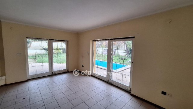 Eladó családi ház, Siófokon 159.9 M Ft, 7 szobás