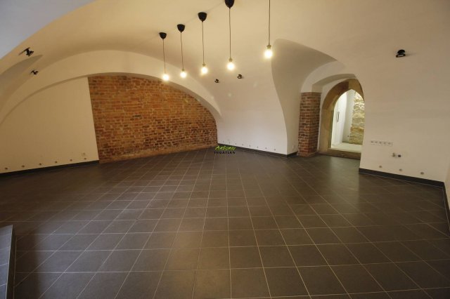 Eladó üzlethelyiség, Sopronban 39.99 M Ft / költözzbe.hu