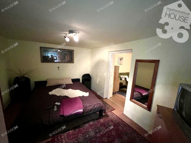 Eladó családi ház, Kiskunfélegyházán 16.5 M Ft, 2 szobás