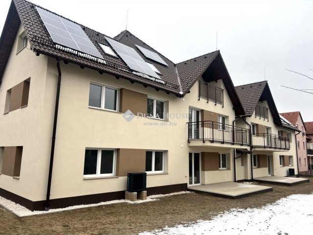 Eladó téglalakás, Dunakeszin 99.99 M Ft, 4 szobás