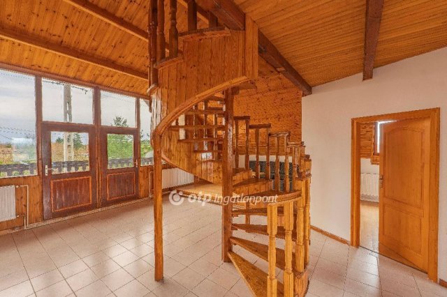 Eladó családi ház, Gárdonyban 82 M Ft, 6 szobás