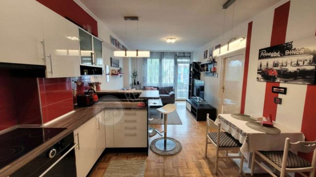 Kiadó téglalakás, albérlet, Budapesten, V. kerületben, 3 szobás