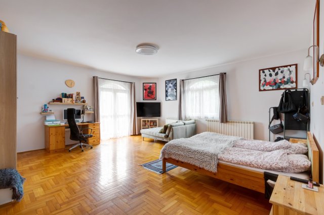 Eladó családi ház, Budapesten, II. kerületben 385 M Ft, 9 szobás