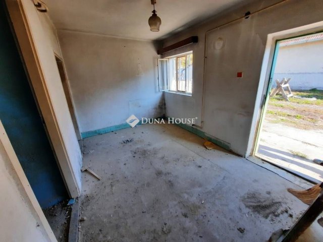 Eladó családi ház, Kiskunfélegyházán 14.9 M Ft, 2 szobás