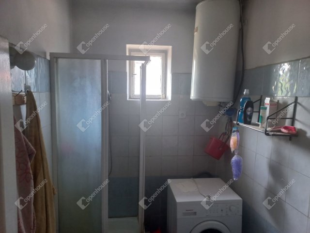 Eladó családi ház, Dombóváron 25 M Ft, 3 szobás