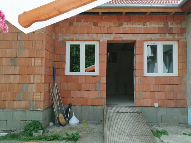 Eladó családi ház, Szolnokon 75 M Ft, 7 szobás