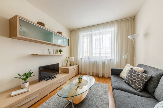 Kiadó téglalakás, albérlet, Budapesten, VI. kerületben