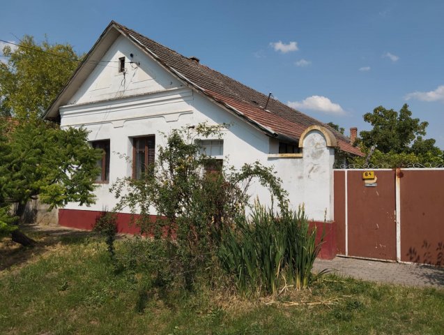 Eladó családi ház, Királyhegyesen 4.9 M Ft, 3 szobás