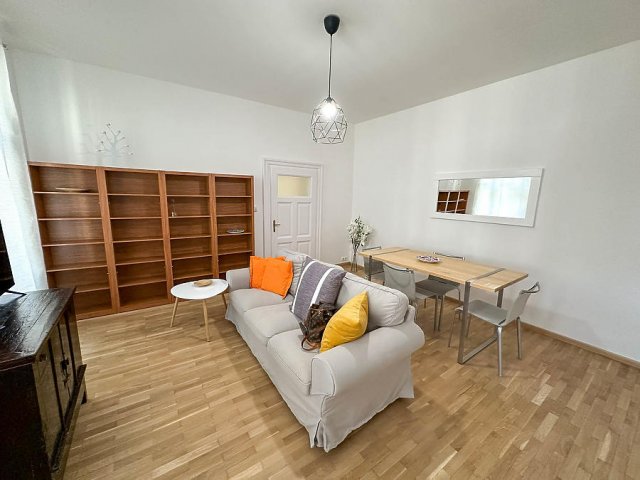 Kiadó téglalakás, albérlet, Budapesten, V. kerületben, 2 szobás