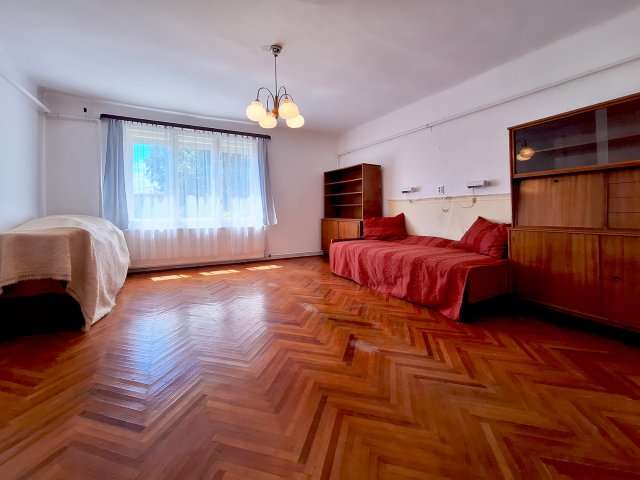 Eladó családi ház, Győrújfalun 48 M Ft, 4 szobás