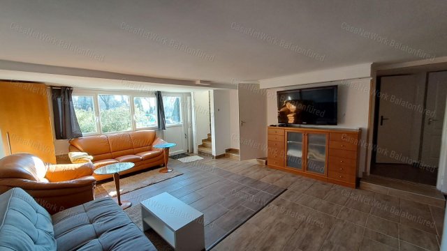 Eladó családi ház, Balatonfüreden 280 M Ft, 6 szobás