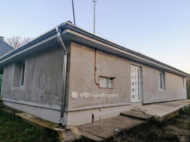 Eladó családi ház, Nagykállóban 27 M Ft, 2 szobás