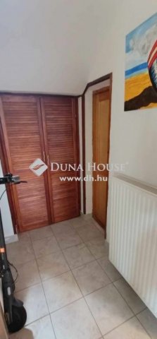 Eladó családi ház, Szentendrén 119.9 M Ft, 4 szobás
