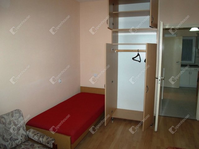 Kiadó téglalakás, albérlet, Pacsán 100 E Ft / hó, 1 szobás