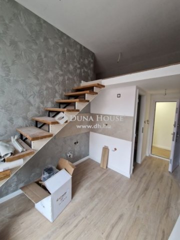 Eladó téglalakás, Budapesten, IX. kerületben 33.9 M Ft, 1 szobás