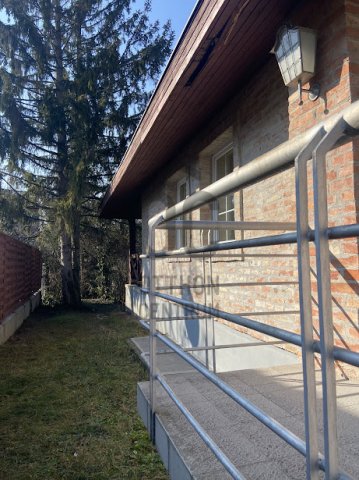 Eladó családi ház, Solymáron 222 M Ft, 5 szobás
