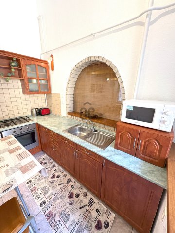 Eladó téglalakás, Budapesten, VI. kerületben 65 M Ft, 2 szobás