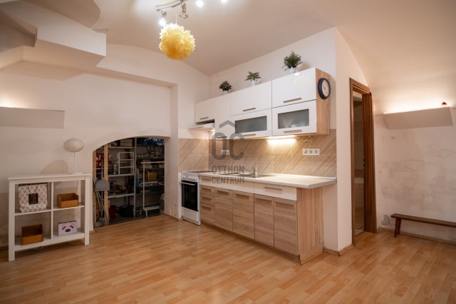 Eladó ipari ingatlan, Budapesten, VI. kerületben 31.99 M Ft
