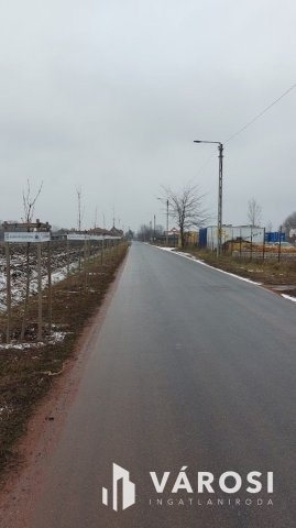 Kiadó ipari ingatlan, Debrecenben 140 E Ft / hó