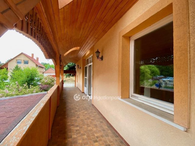 Eladó családi ház, Kecskeméten 89.99 M Ft, 5 szobás