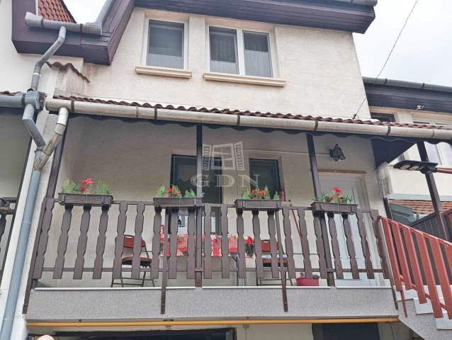 Eladó sorház, Pilisborosjenőn 95.5 M Ft, 1+4 szobás