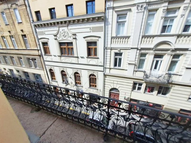 Eladó téglalakás, Budapesten, V. kerületben 129.9 M Ft, 3 szobás