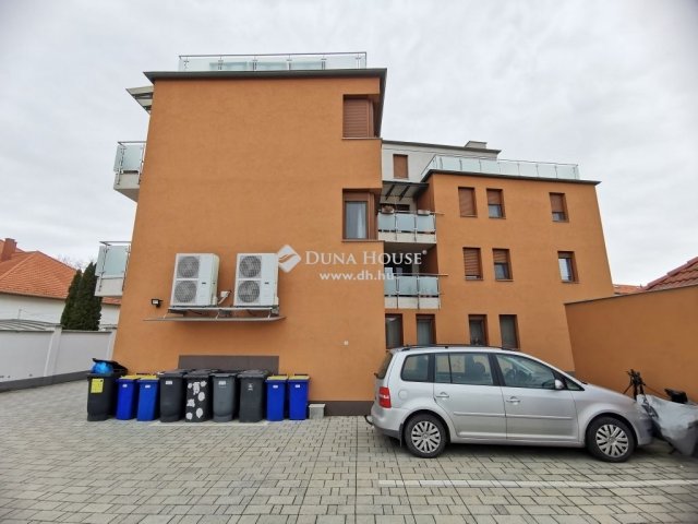Kiadó téglalakás, albérlet, Kecskeméten 260 E Ft / hó