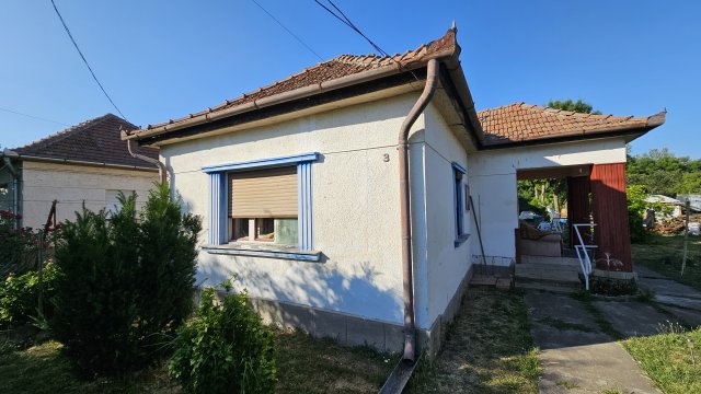 Eladó családi ház, Jászárokszálláson 14.5 M Ft, 2 szobás