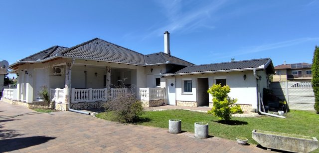 Kiadó családi ház, albérlet, Tökölön 480 E Ft / hó, 3 szobás