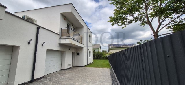 Eladó ikerház, Budapesten, XVIII. kerületben 149.9 M Ft, 3 szobás