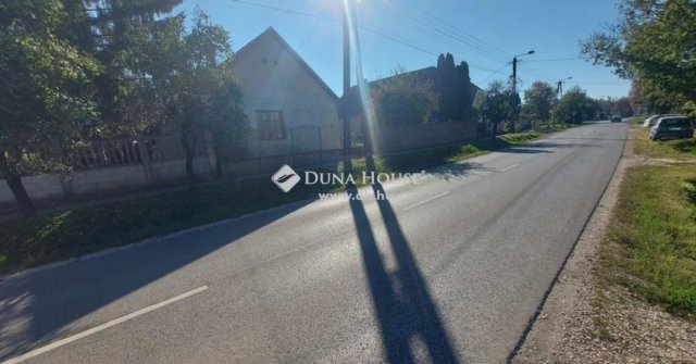 Eladó családi ház, Szentmártonkátán 27 M Ft, 2 szobás