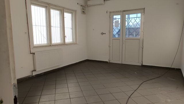 Eladó családi ház, Pilisjászfalun 47.9 M Ft, 7 szobás